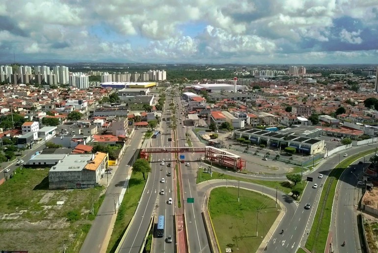 Obra na maior avenida de Aracaju altera trânsito e linhas de ônibus a partir desta terça-feira; confira mudanças