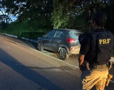 Casal é encontrado sem vida dentro de carro na BR-101 em Muribeca