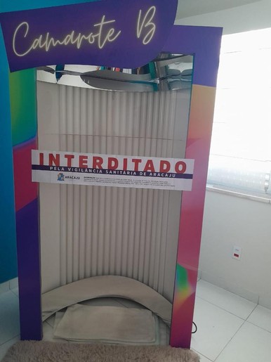 Estabelecimentos com equipamentos para bronzeamento artificial são interditados em Aracaju