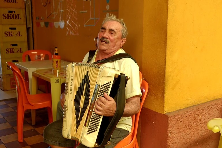 Morre músico sergipano Zé Américo, ícone do forró nordestino